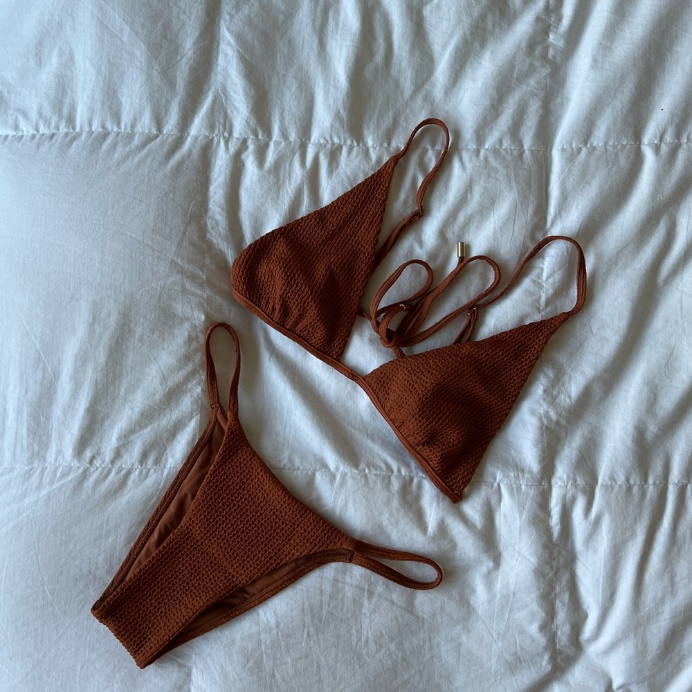 Monday Swimwear bikini in clay crinkle. Barbados top (L) and barbados bottom (S)